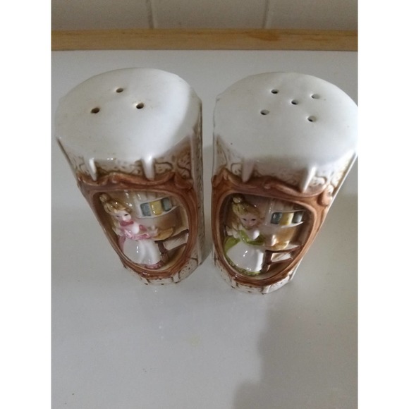 Sears Roebuck and Co, 1978 Vintage Salt and Pepper Shakers - Picture 5 of 5